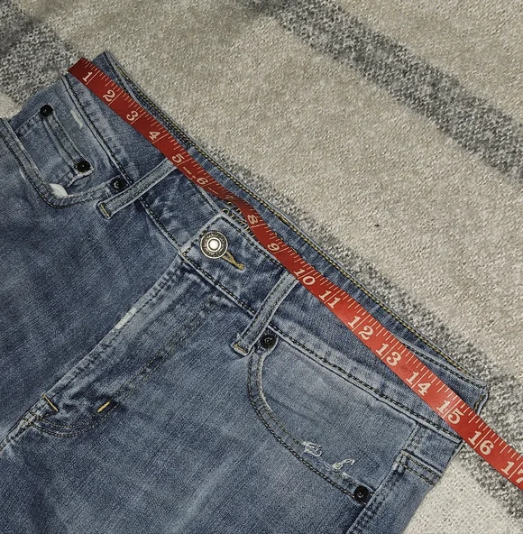 4/$20 American Eagle Outfitters Light Blue Straight Leg Jeans - Picture 4 of 9